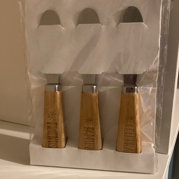 PAMPERED CHEF , holiday, cheeseboard, and spreader set - Picture 2 of 6